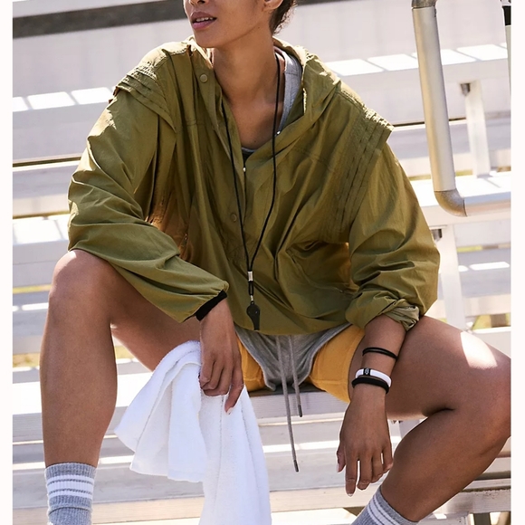 Free People Tops - FREE PEOPLE Hooded Pullover